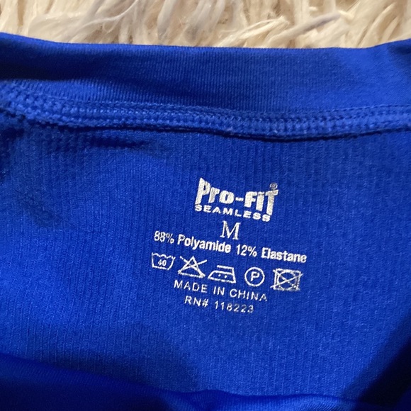 Women’s blue high neck sports bra size small - Picture 2 of 3